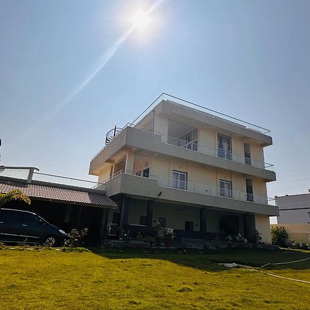 Pn Farm Villa Hyderabad Esterno foto